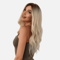 Perruque blonde femme fatale