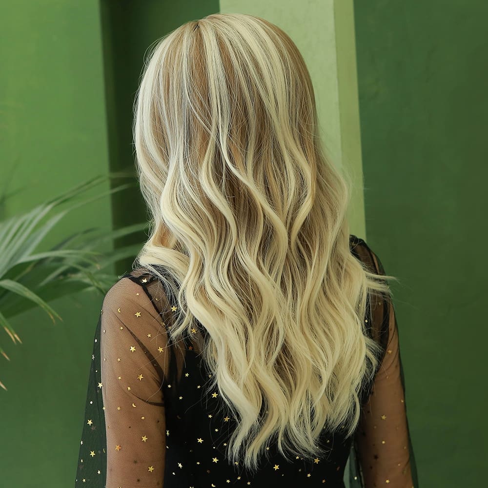 Perruque blonde cheveux longs nuque