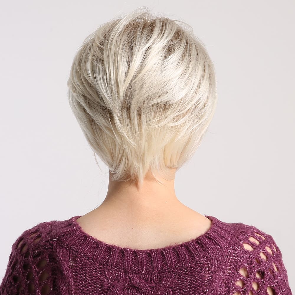 Perruque blonde courte femme dos