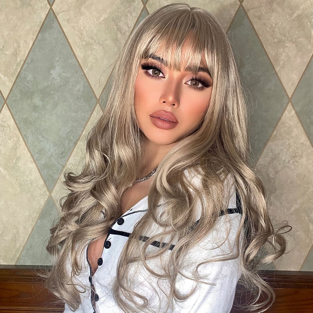 Perruque blonde platine frange femme