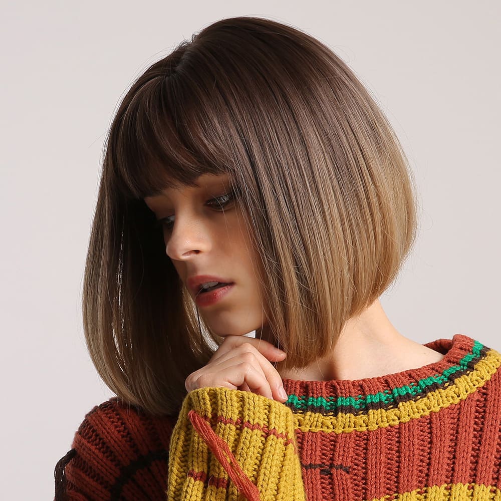 Perruque brune carré plongeant femme