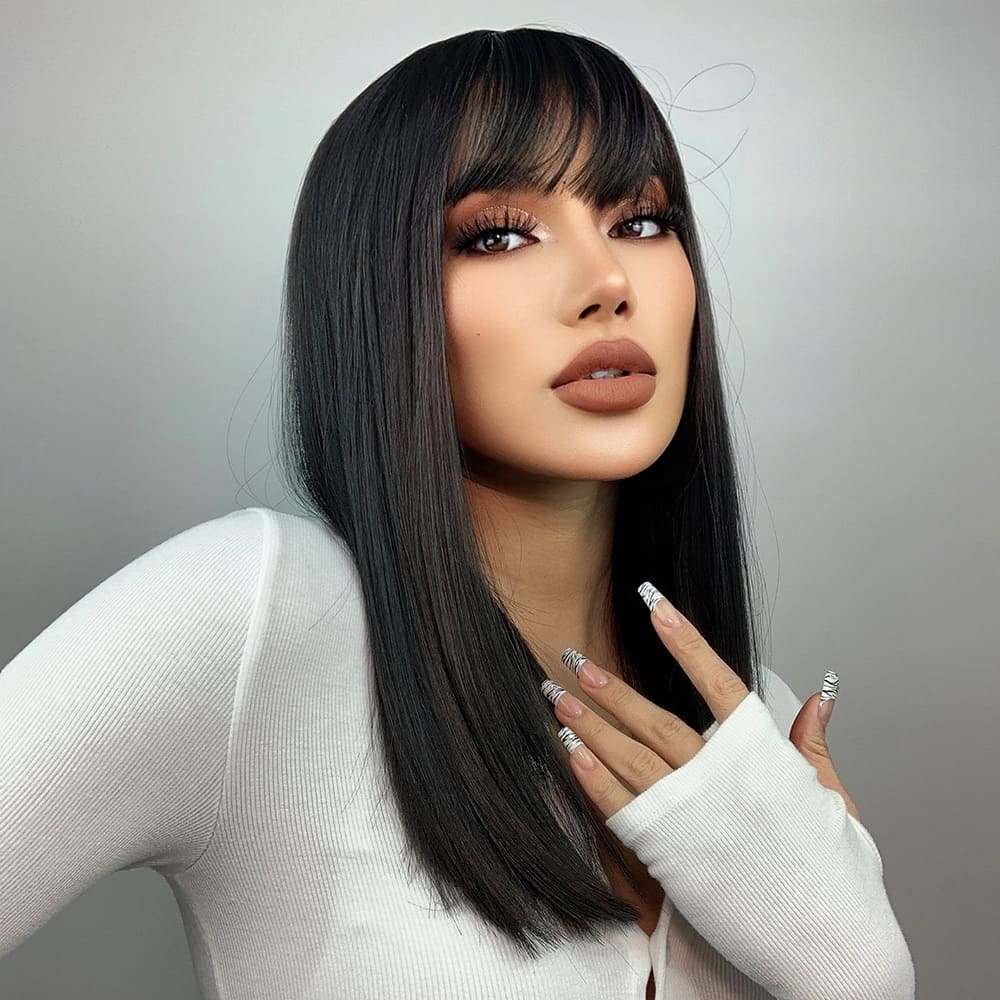 Perruque cheveux noirs lisse