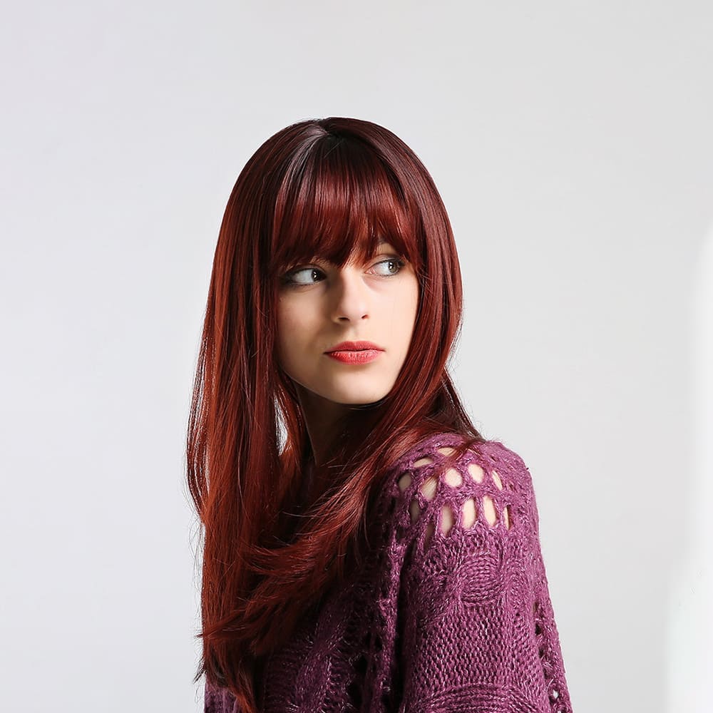 Perruque rouge vin look