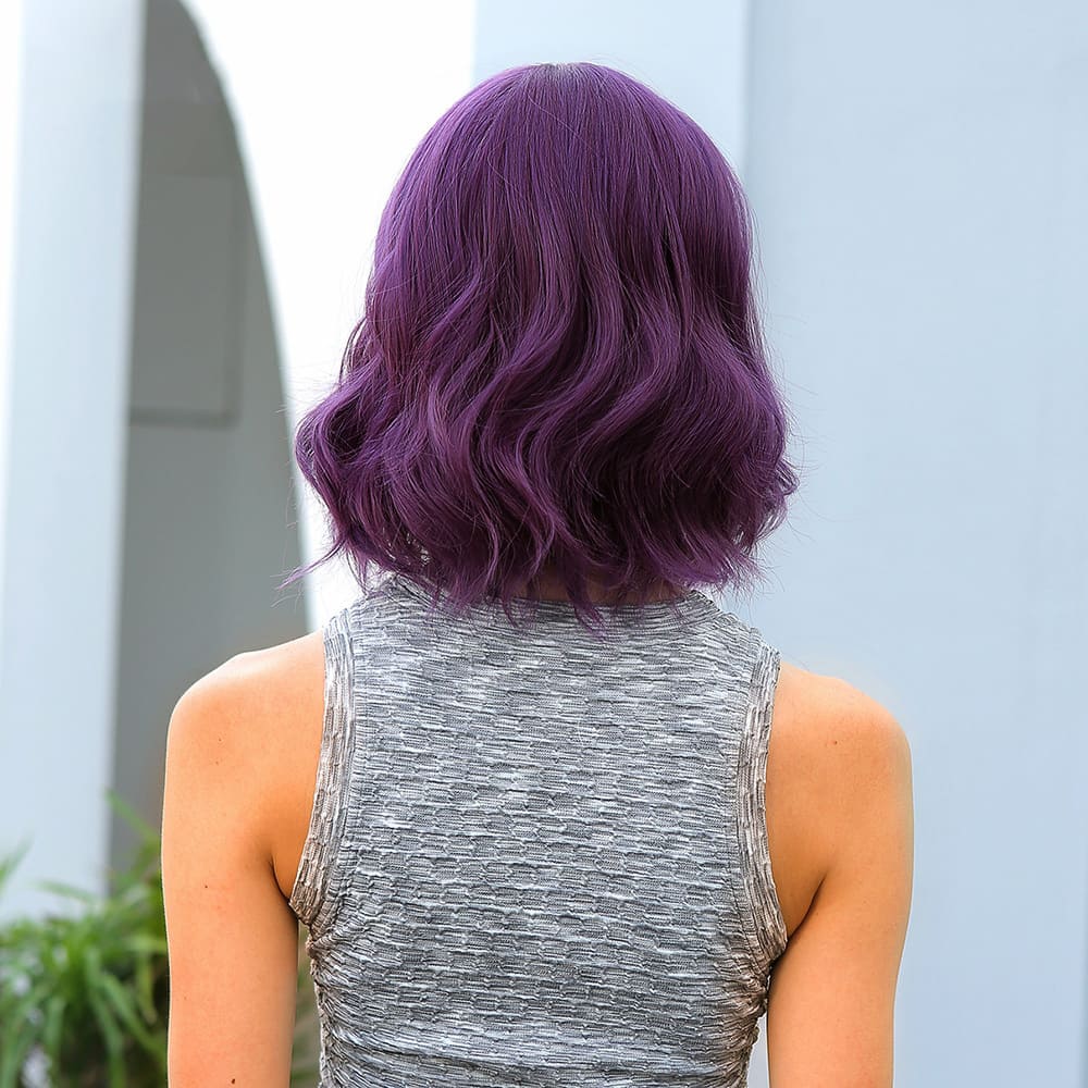 Perruque violette carré nuque